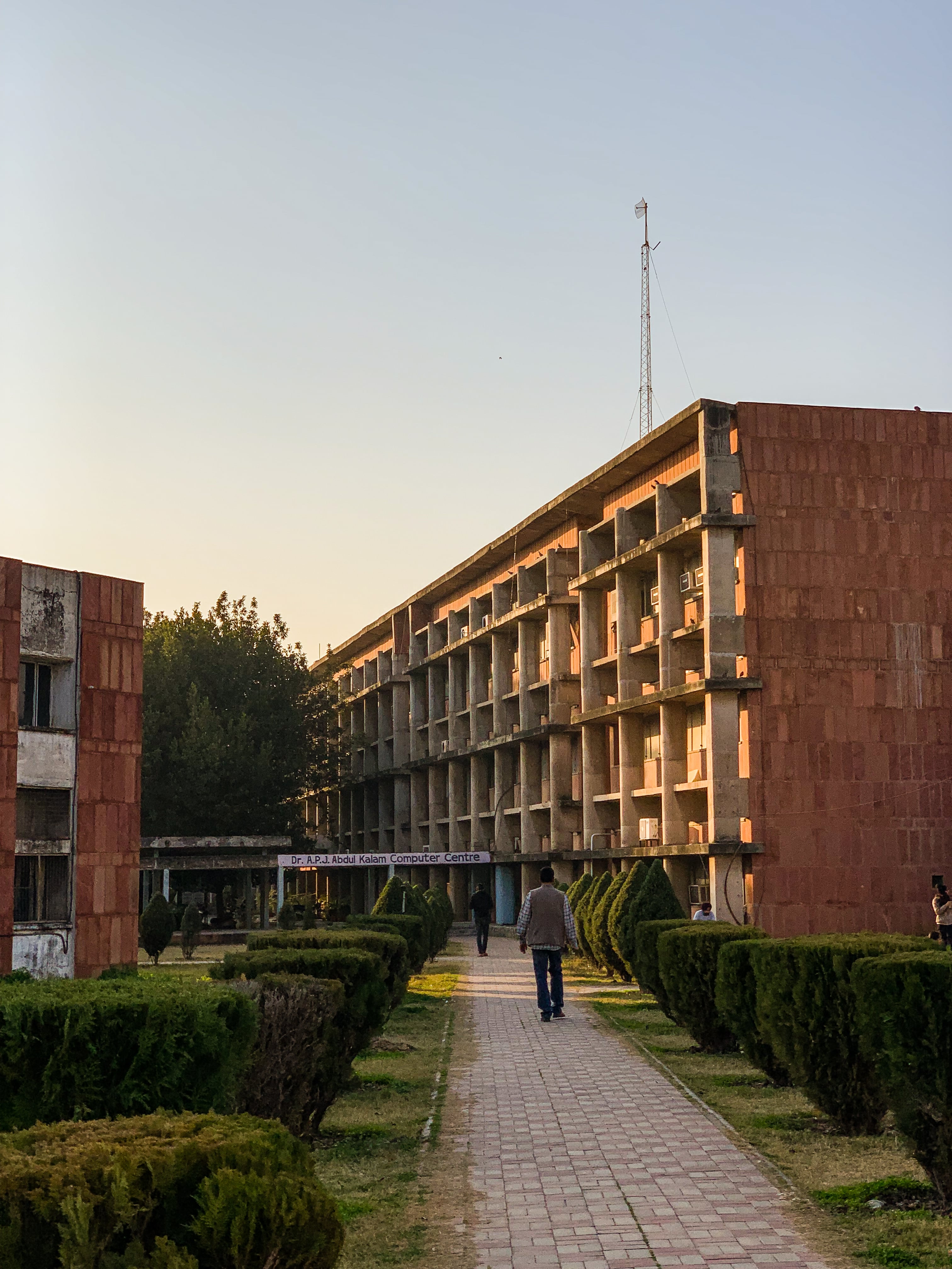 La Main Ouverte 건축 시리즈의 사진 15